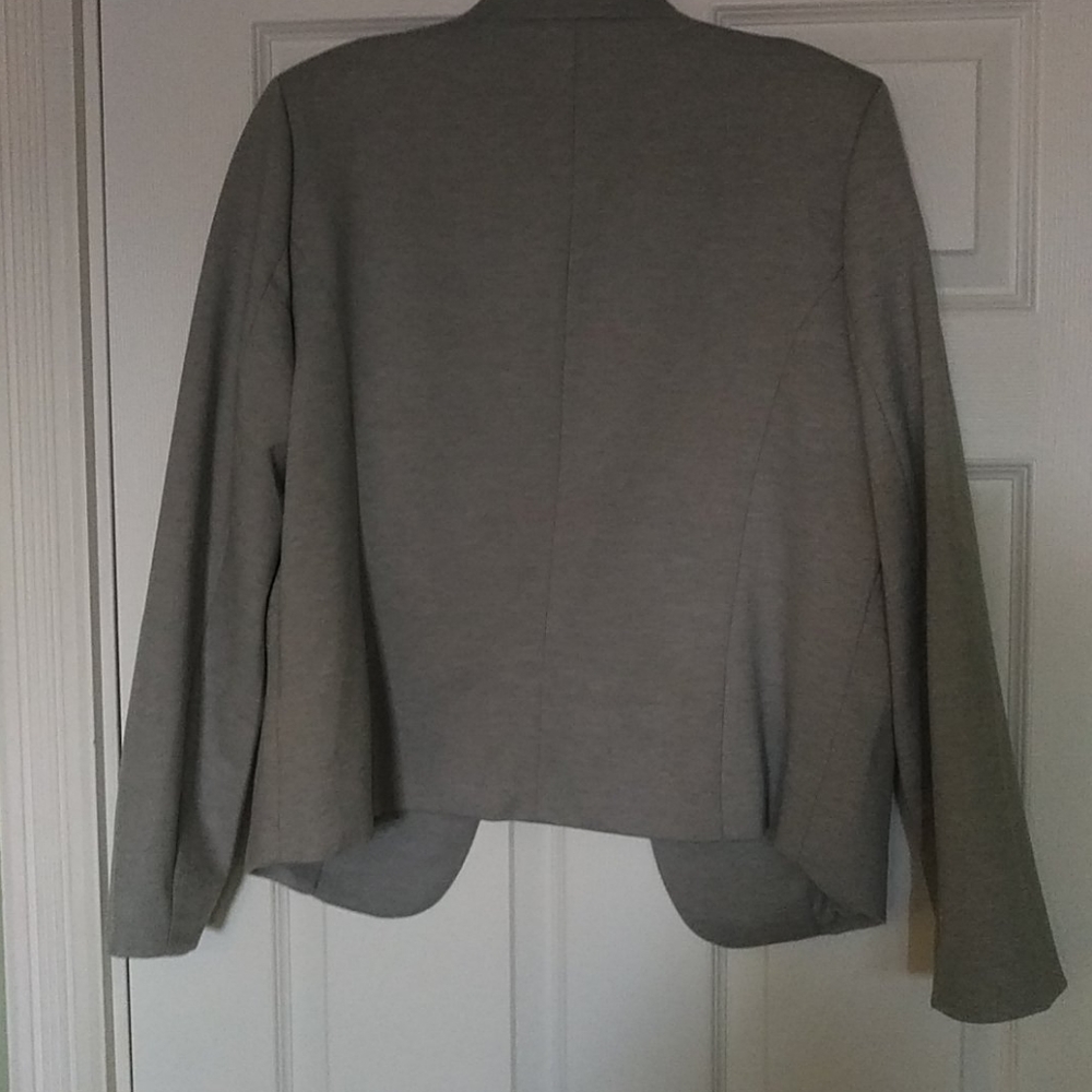 Blazer - Picture 2 of 2